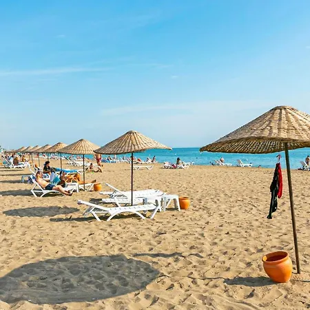 Paradise Town Abel Willa Belek