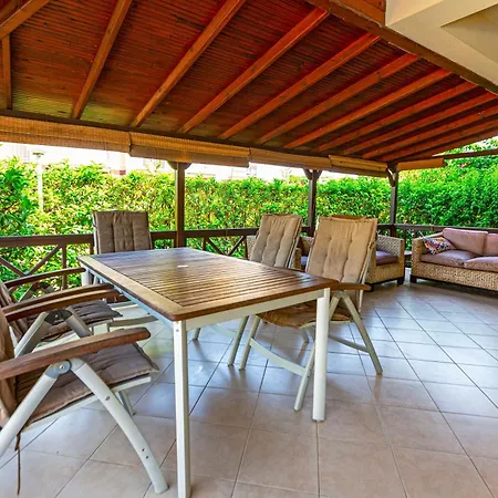 别墅 Paradise Town Abel *