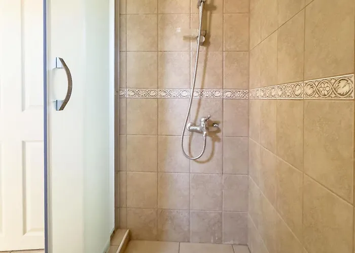 Paradise Town Abel *